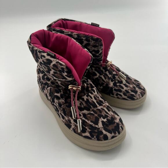 Hey Dude Girls Leopard Cheetah Margot Youth Eco Leopard Nut Boots - Picture 1 of 7